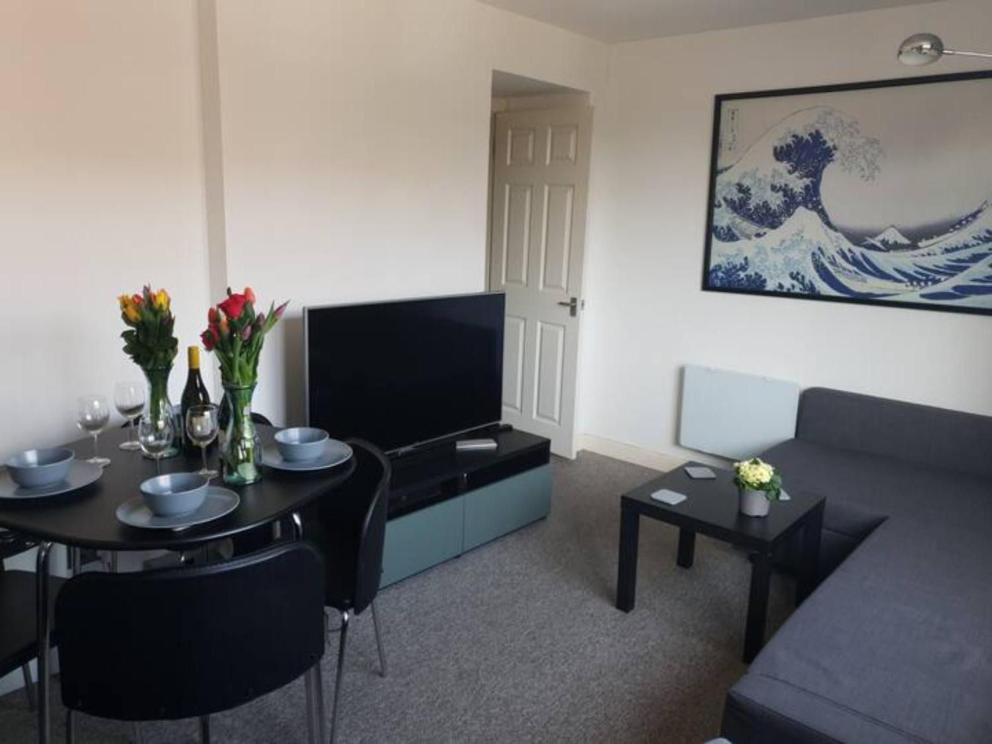 Newly Renovated Ideally Situated 2 Bedroom Flat Bournemouth Bagian luar foto